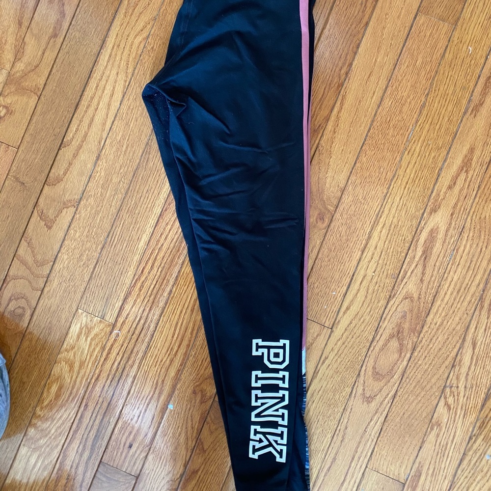 VS Pink ultimate leggings